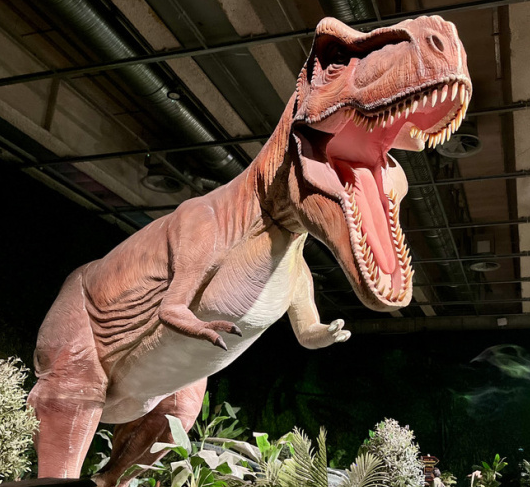 Jurassic Mark: Dinosaurs are Alive at SCPL ! 
