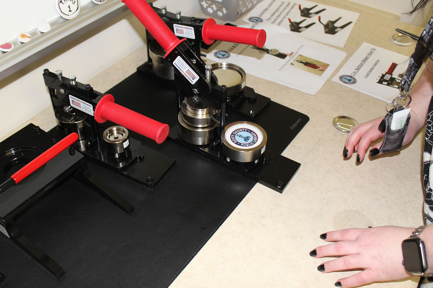 button maker