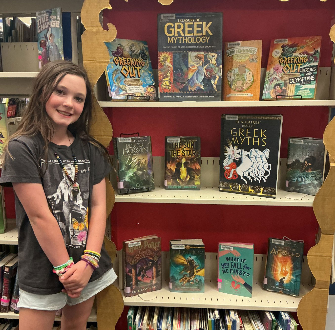 Lola is our last kid librarian of the week