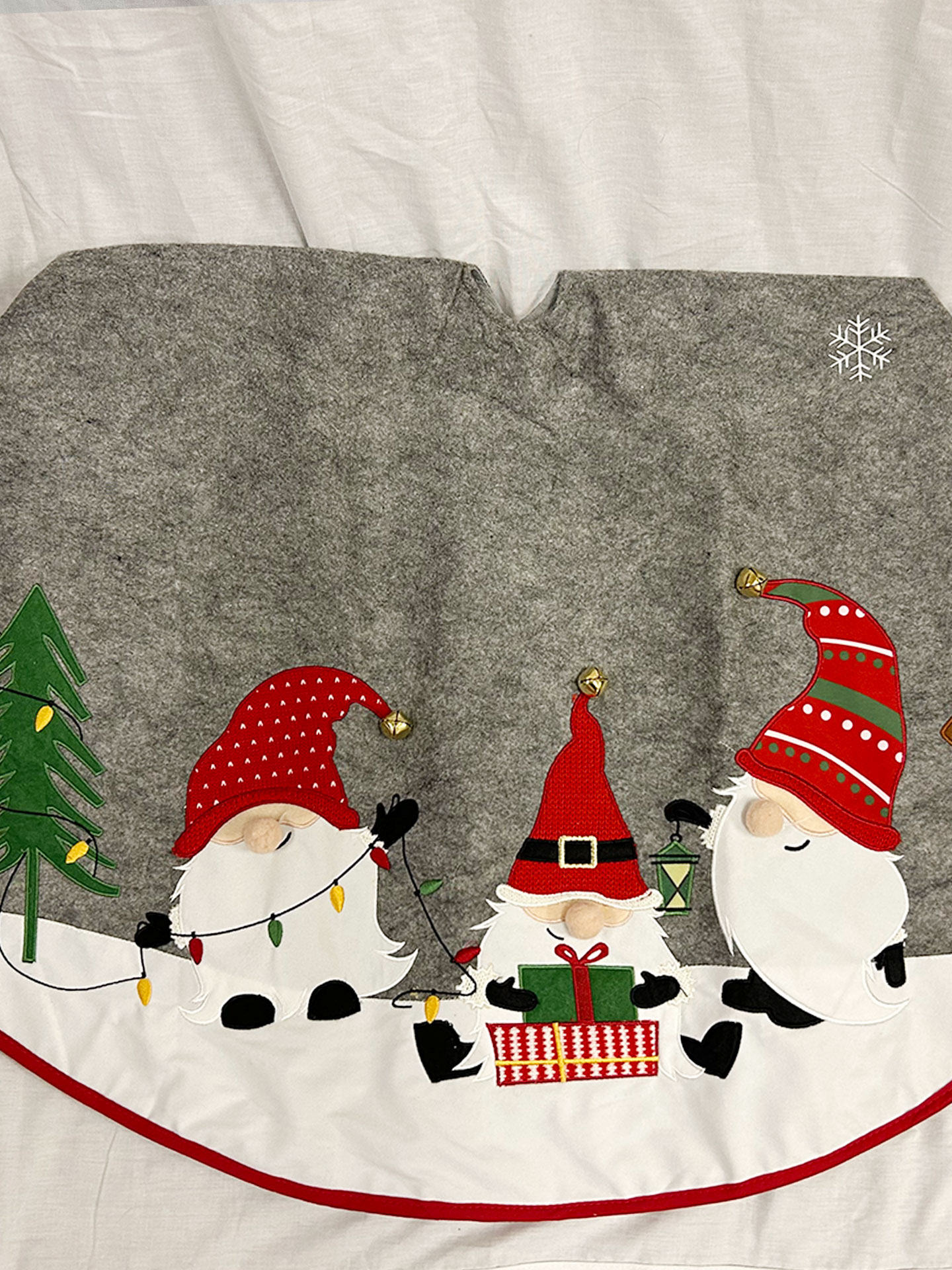 Christmas tree skirt